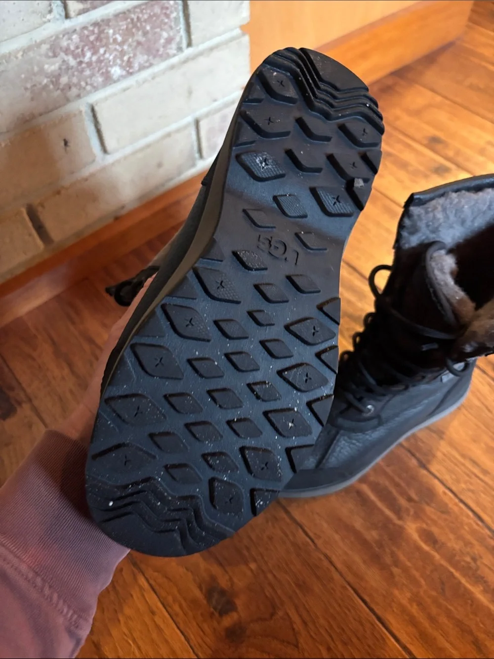 UGG Men’s Black and Gray Lace-Up Insulated Snow Boots